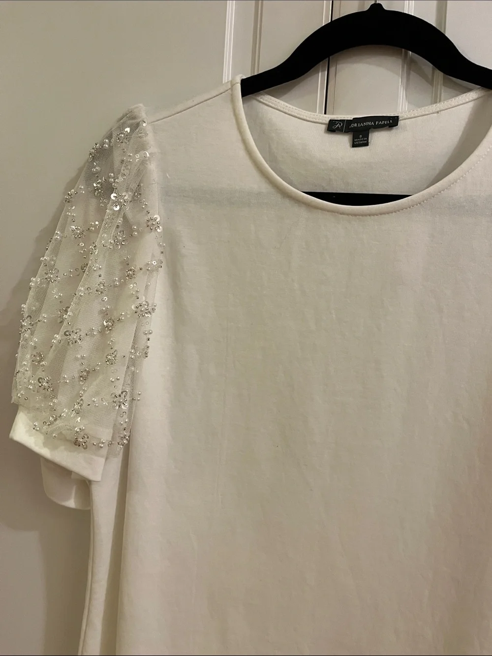 Banana Republic White Beaded Puff Sleeve Top
